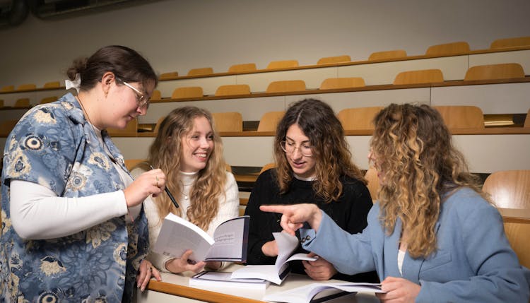 Une trentaine d’étudiantes ont participé à l’élaboration de l’ouvrage.